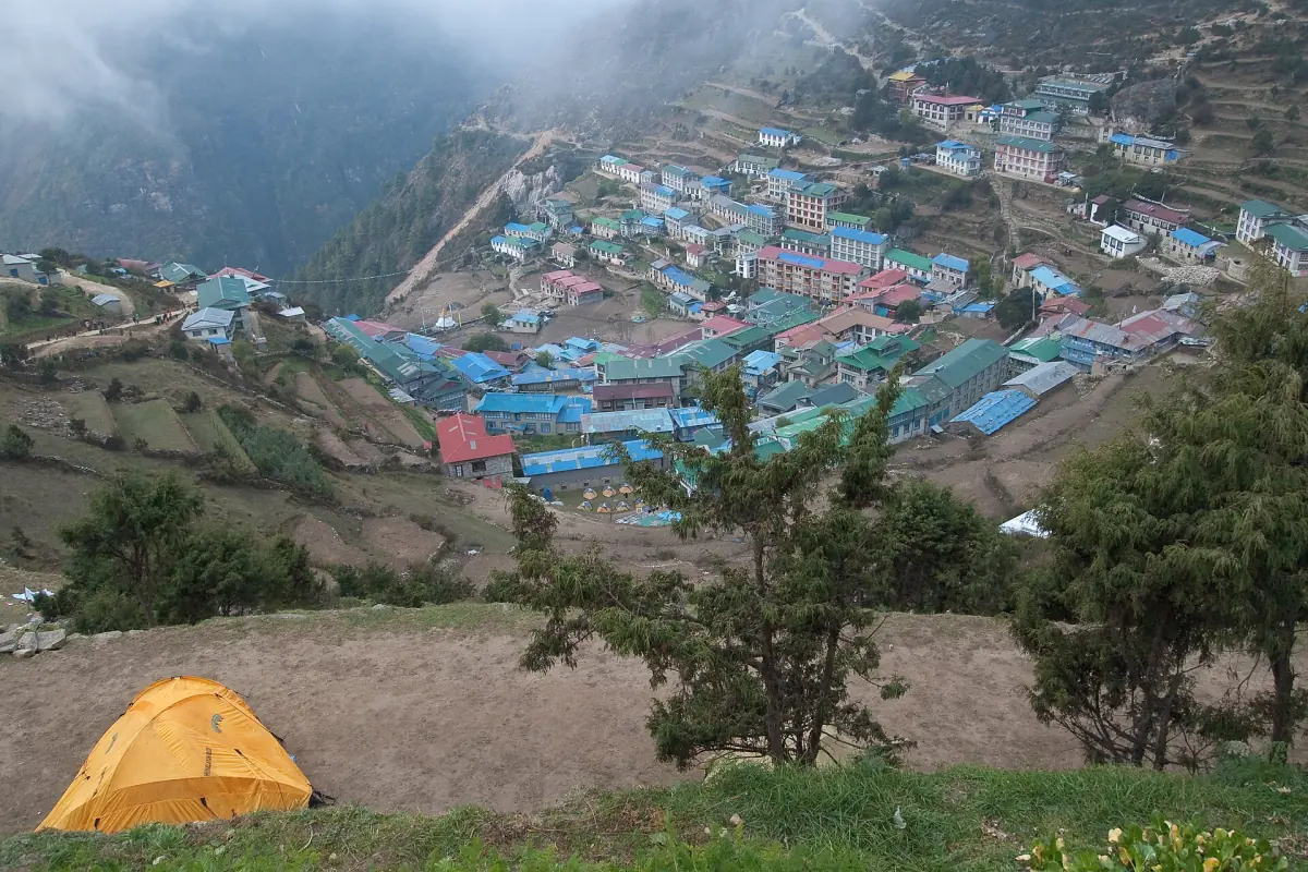 Namche Bazaar vista dal pendio sovrastante